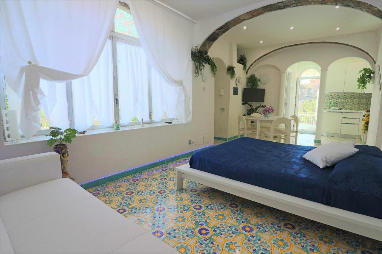 Appartamento Sorrento Realty Holidays - Erika Apt Positano Esterno foto